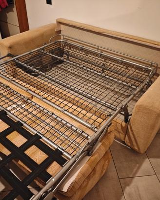 Divano letto  matrimoniale 