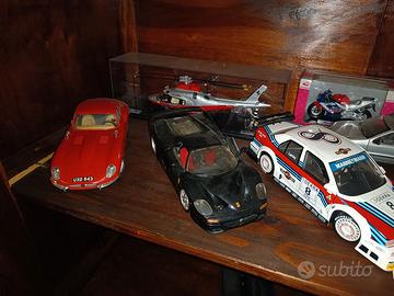 modellini auto e altri in scala 1/18