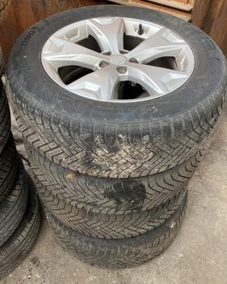 Treno di pneumatici 225/60 R 17