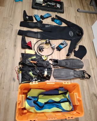 attrezzatura sub usata kit completo