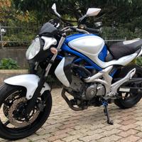 Suzuki SFV Gladius 650 - 2009 bianco/blu