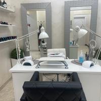 postazione per manicure / gel unghie
