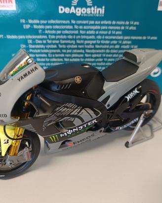 Modellino Moto gp 1:12 Yamaha YZR-M1 #46 2013