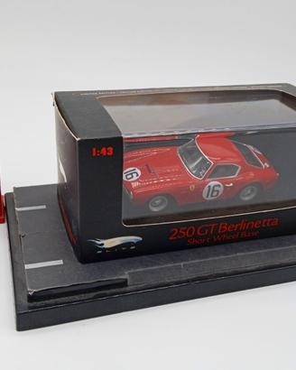FERRARI 250 GT SWB n° 16 - Hot Wheels - Scala 1/43
