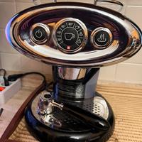 X7.1 macchina da caffè illy