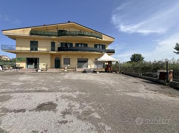 2 LOCALI A CALVI