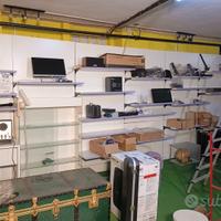 scaffali arredamento negozio