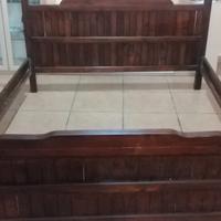 Letto matrimoniale antico in arte povera 