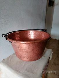 paiolo in rame massiccio antico diam.34cm.