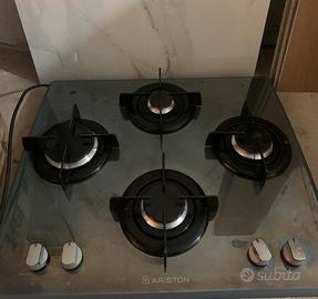 Piano cortura vetro fumè 4 fuochi gas ARISTON