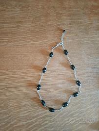 Collana girocollo con filo argentato e pietrine