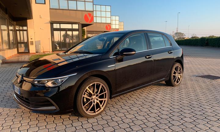 Golf 8 etsi 1.5 130cv (2021) 63000km