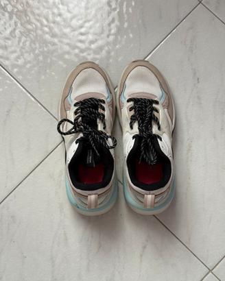 Scarpe da ginnastica numero 38