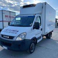 Iveco daily con furgonatura frigo (07)