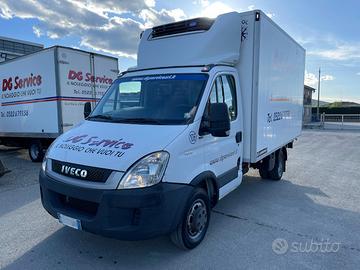 Iveco daily con furgonatura frigo (07)