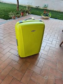 Valigia Roncato capienza 25 Kg.