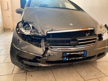 Mercedes incidentata
