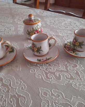 Tre Tazzine e Zuccheriera in ceramica dipinte mano