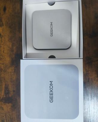 mini PC geekom a6 - Ryzen 7 6800 H/ 32 GB RAM/ 1 T