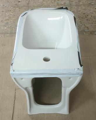 coppia sanitari filo muro wc e bidet 