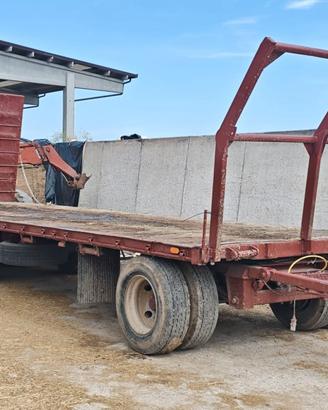 Rimorchio pianale agricolo 3 assi con rampe
