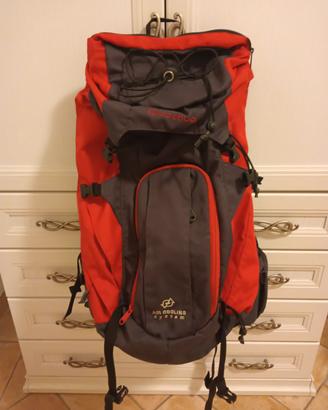 Zaino da trekking escursione Quechua 40 LT