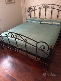 Elegante Letto Matrimoniale in Ferro Battuto
