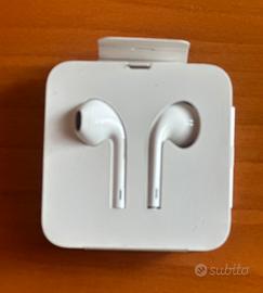 Apple Auricolari EarPods con connettore Lightning