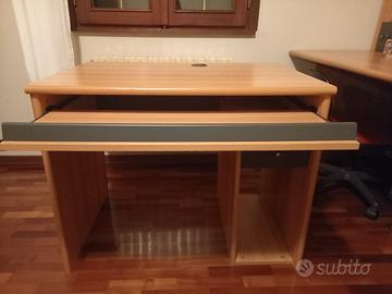 Scrivania per ufficio/cameretta