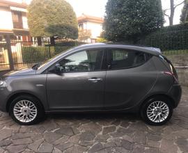 Lancia Y 2013