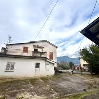 CASA SEMINDIPENDENTE A CASSINO