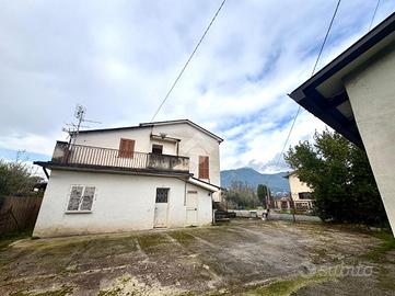 CASA SEMINDIPENDENTE A CASSINO