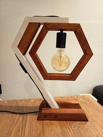 lampada in legno da tavolo