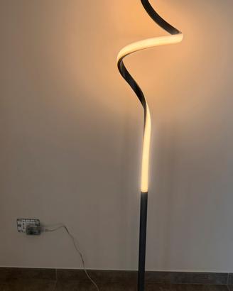 Lampada da terra LED Reality Leuchten