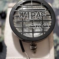 Faro WIPAC 4x4 con griglia protettiva + kit