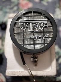 Faro WIPAC 4x4 con griglia protettiva + kit