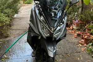 KYMCO AK 550-come nuovo( motore appena sostituito