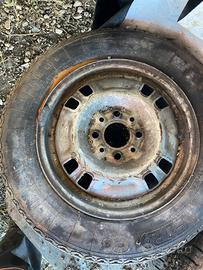 Cerchione auto in metallo