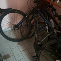 bici praticamente nuova con 3 mesi di utilizzo 
