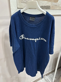 Champion t-shirt