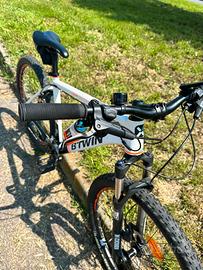 MOUTAIN BIKE BTWIND ROCKRIDER 580 BIANCA