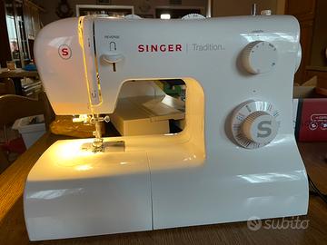 Macchina da cucire Singer Tradition 2282