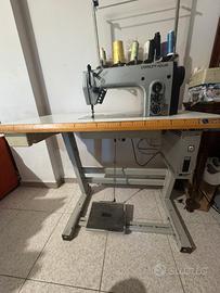Macchina da cucire Dürkopp Adler modello 271