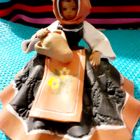 Statuina donna sarda in terracotta