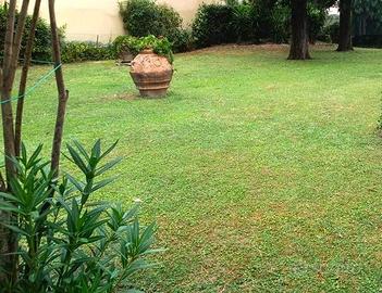 Poggio a Caiano villa libera 4 lati