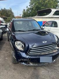Mini COOPER COUNTRYMAN AUTOM. Incidentata