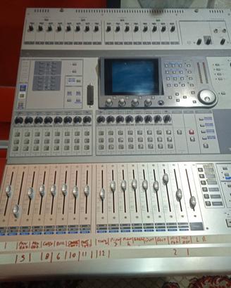 mixer tascam dm3200