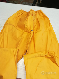 Pantaloni impermeabili