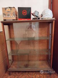 Vetrina in legno