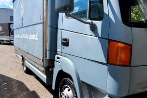 LEGGERE Truckfood Autonegozio patente B